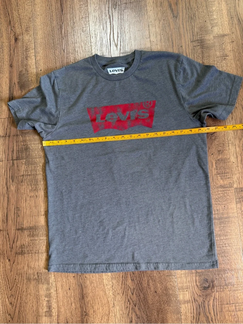 LEVI’S Housemark Men's Gray/Red Logo Graphic Crew Neck Short Sleeve T-Shirt M